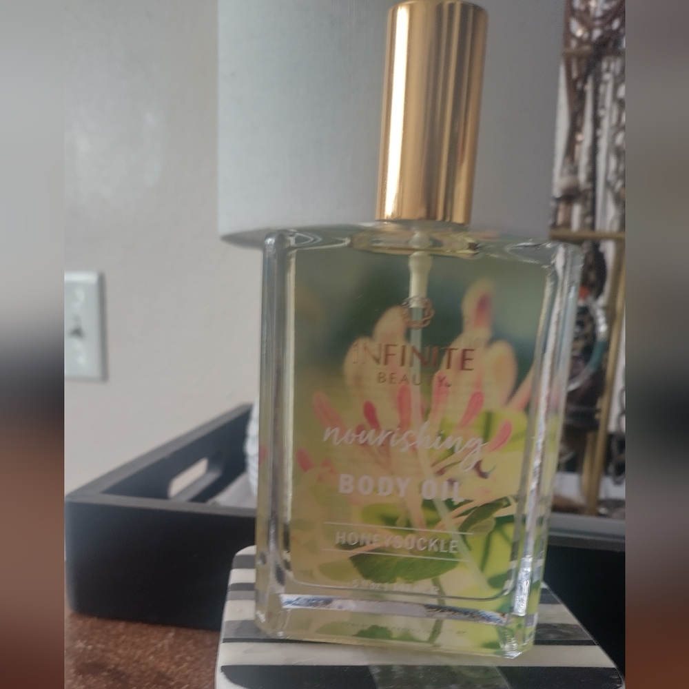 Nourishing Body Oil - Honeysuckle